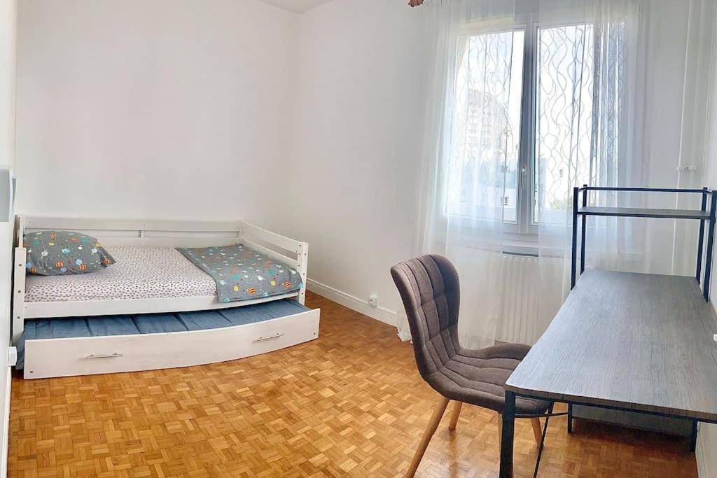 Appartement Bien Situe Noisy-le-Grand Eksteriør bilde
